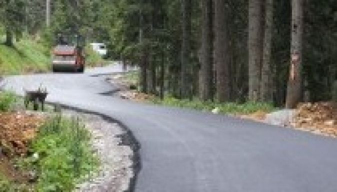 Elkészült a Madarasi Hargitára vezető aszfaltút Ivóból