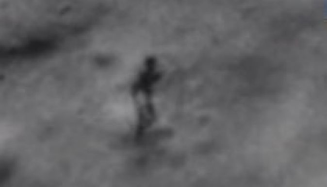 Emberszerű alakot találtak a Hold felszínén (VIDEÓ)