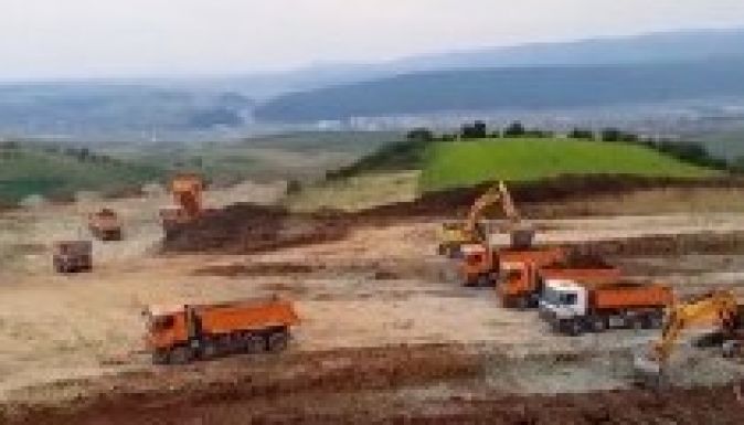 Így készül az autópálya Kolozsvár közelében (VIDEÓ)