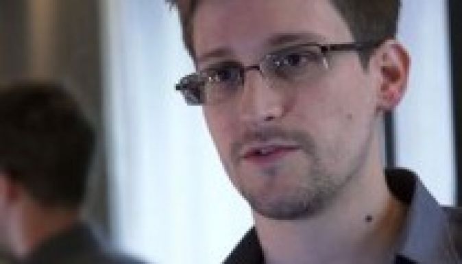 Snowden még három évig maradhat Oroszországban