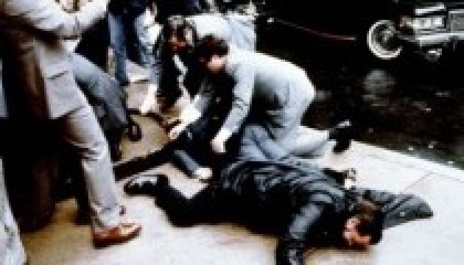 Gyilkosságként kezelik Reagan sajtótitkárának halálát