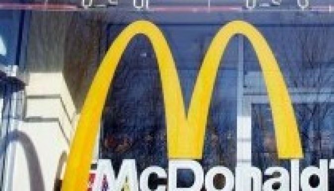 Horogkeresztes szendvicset árult a McDonald’s