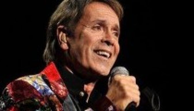 Házkutatást tartottak Sir Cliff Richard angliai otthonában