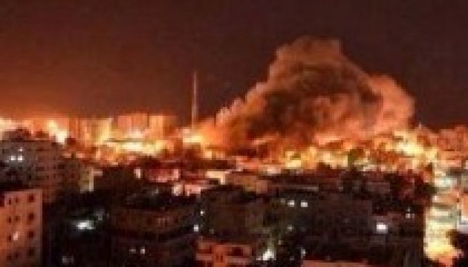 Izraeli harci gépek támadták több hullámban Gáza városát