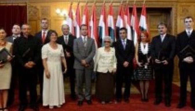 Külhoni Magyarságért Díj három erdélyi intézménynek