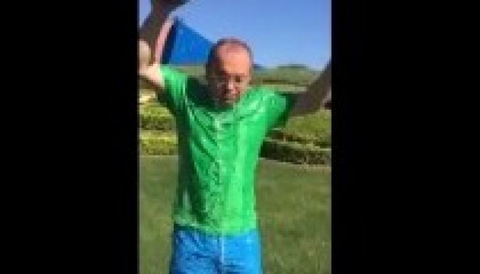 Emil Boc polgármester is jeges vizet öntött a fejére (VIDEÓ)