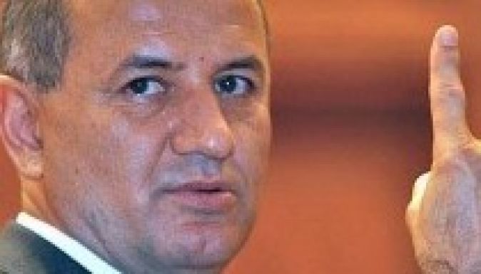 Letöltendő börtönre ítéltek adócsalásért George Copost