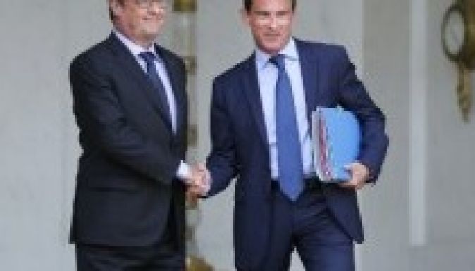 Lemondott a francia kormány, Valls marad a miniszterelnök