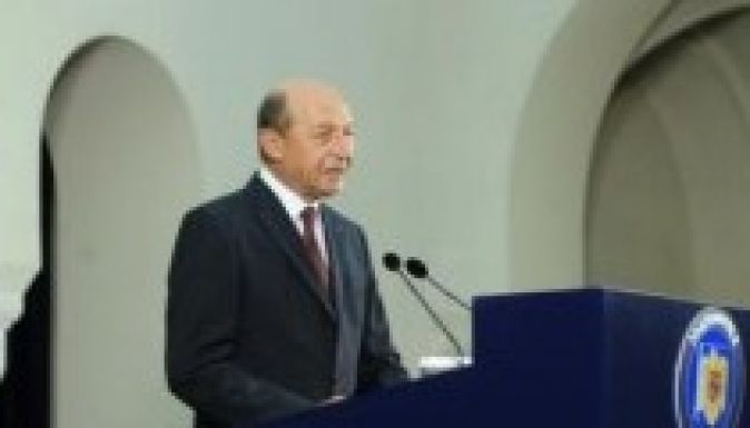Băsescu: lemészárolják az ukránokat, ha nem segítjük őket