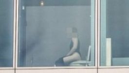 WC belátással: óriási bakot lőtt a szálloda