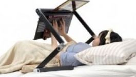 Megoldódott a fekve laptopozás ősi problémája (VIDEÓ)