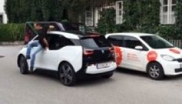 Hihetetlen dolgokra képes a BMW elektromos autója (VIDEÓ)