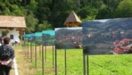 Az elárasztott falura emlékeztek Bözödújfalun