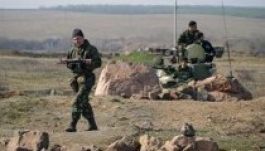 Ukrán katonák harc közben átkeltek az orosz határon