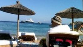 Így nyaral egy multimilliárdos