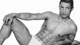 Lekicsinyítették Ronaldo férfiasságát, hogy ne sokkoljon