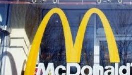 Horogkeresztes szendvicset árult a McDonald’s
