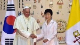 Ferenc pápa 45 ezer ember előtt beszélt egy dél-koreai stadionban