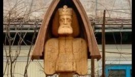 Szent István-szobrot avattak a moldvai Pusztinában