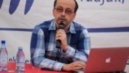 „Az újságírókat 80 kiló élőhúsként kezelik”