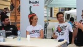 Fésületlen könyv egy fésületlen művészről