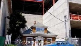 Egy vagyonért sem adta el a kis házikóját (GALÉRIA)