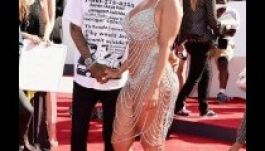 Furcsa öltözékek az MTV Video Music Awards díjátadóján