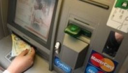 Tervezet: a kezelési költséget is kiírnák a bankautomaták