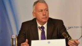 Borbély: politikai eszközökkel kell elkerülni az esetleges háborút