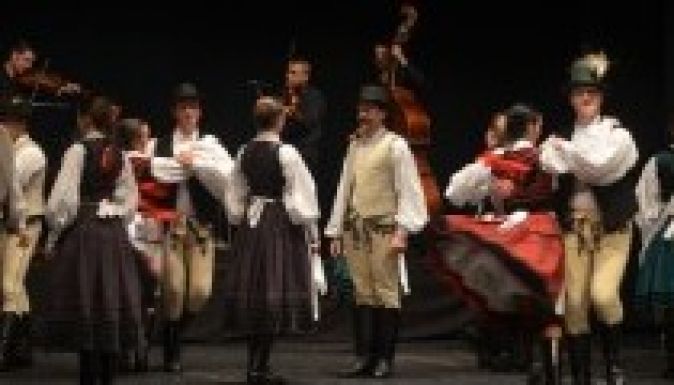 Évadkezdés a Hargita Együttesnél Csíkban