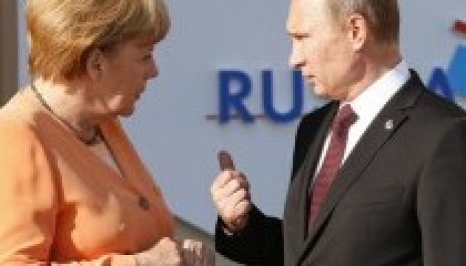 Merkel: lehet szó a szankciók feloldásáról