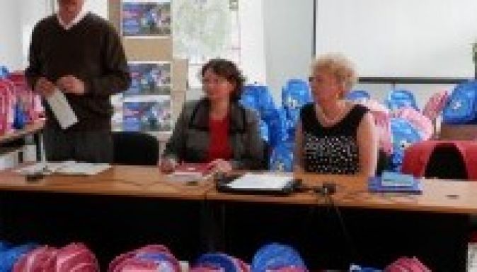 Első táskájukat az önkormányzattól kapják a háromszéki nulladikosok