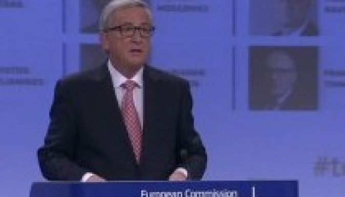 Bemutatta csapatát Jean-Claude Juncker