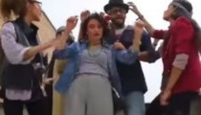 Iránban 91 ostorcsapás jár a Happyre táncoló fiataloknak