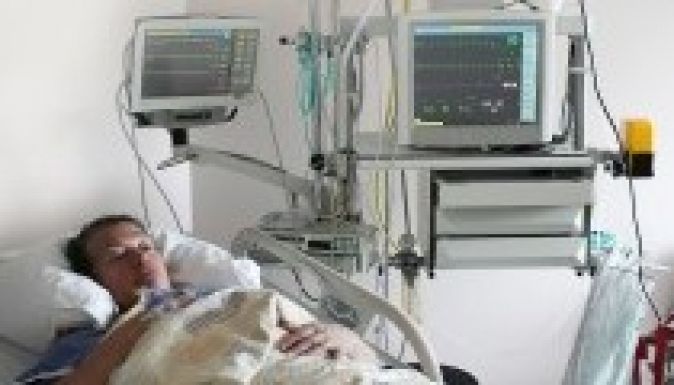 Csúnyán eladósodott Románia a külföldi kórházak felé