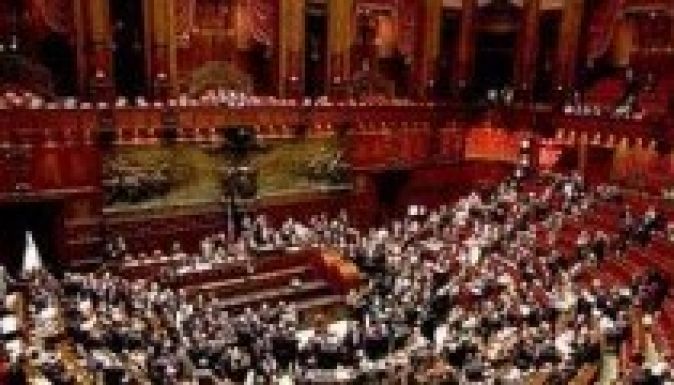 Megbénult az olasz törvényhozás a döntésképtelen parlament miatt