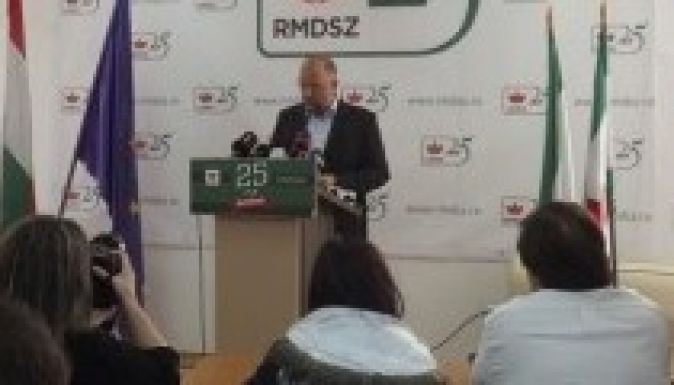 Nem örvend a román politika az autonómiatervezetnek