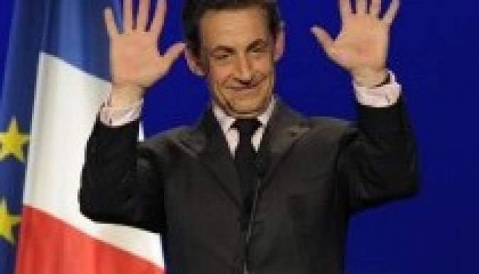 Visszatér Sarkozy a politikai életbe