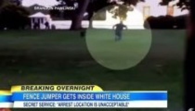 Késes behatoló jutott be a Fehér Házba (VIDEÓ)