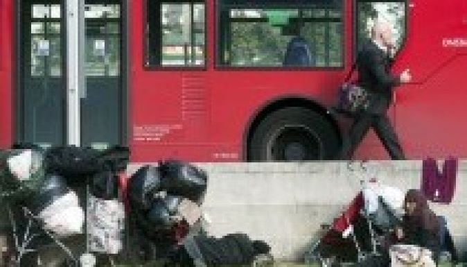 Ismét ellepték London köztereit a romániai bevándorlók (GALÉRIA)