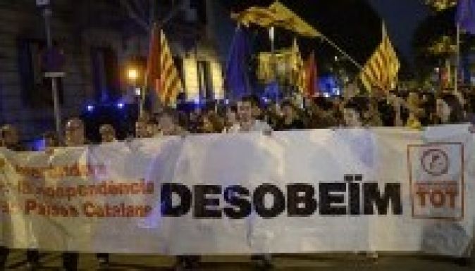Utcára vonulnak a katalánok a függetlenségi referendum megtartásáért