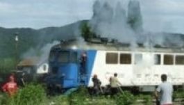 Kigyulladt a Marosvásárhely-Bukarest járat mozdonya Gernyeszegnél