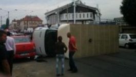 Látványos baleset történt a kolozsvári vasútállomásnál