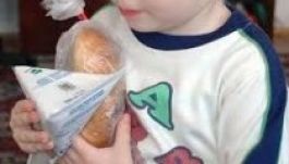 Alapjaiban reformálná meg a tej-kifli programot a kormányfő