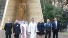 Konfliktus-fakasztó Szent István-szobrot állítottak a Gyilkos-tónál?