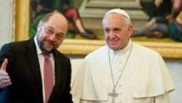 Az Európai Parlamentbe látogat Ferenc pápa