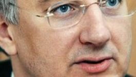 Semjén cáfolja, hogy illetéktelenek kaphattak magyar állampolgárságot