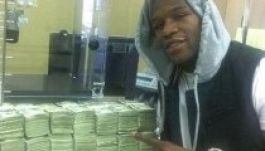 „Nagyvonalúan” fizette ki 25.305 dolláros fogyasztását Floyd Mayweather