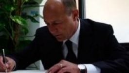 Băsescu aláírta a munkáltatói tb-járulék 5 százalékos csökkentését