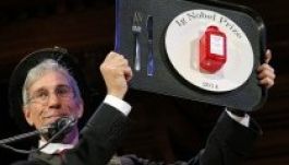 Kiosztották az idei anti-Nobel díjakat